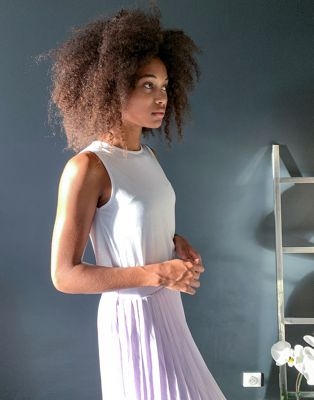 Белая длинная oversized-футболка