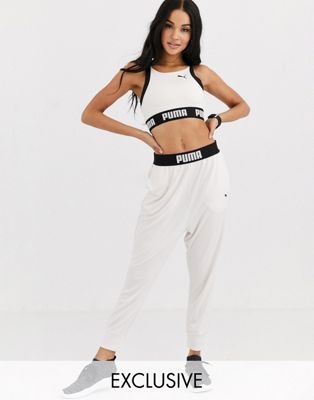 Беловатые брюки Puma эксклюзивно для
