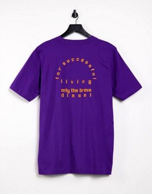 Бежевая oversized-футболка из органического хлопка в вертикальную полоску с высоким воротником в рубчик