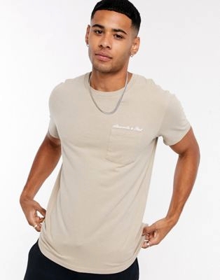 Бежевая oversized-футболка в стиле колор блок с вышитым логотипом Actual