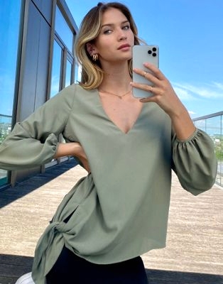 Блузка с длинными рукавами