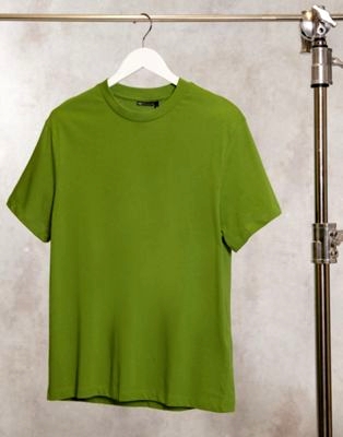 Длинная футболка в стиле oversized темного цвета