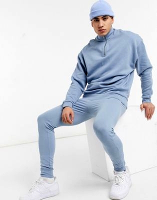 Лазурный спортивный костюм из oversized-свитшота с короткой молнией и супероблегающих джоггеров
