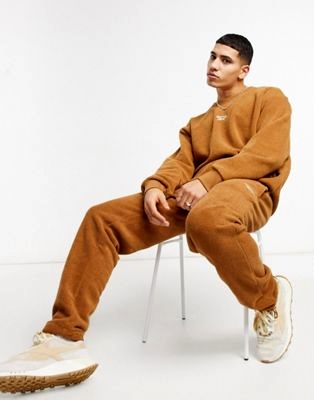 Розовые выбеленные джоггеры в стиле oversized с узким поясом