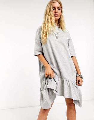 Сероватое oversized‑платье