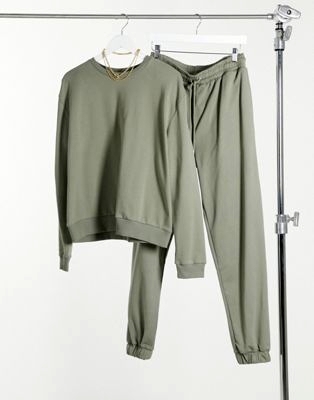 Спортивный костюм оливково-зеленого цвета со свитшотом с подплечниками и oversized-джоггерами