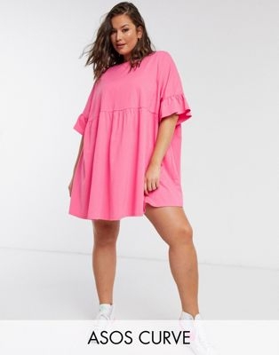 Ярко-розовое платье в стиле oversized с оборками Curve